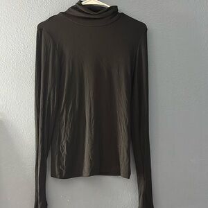 Sweaty Betty turtleneck